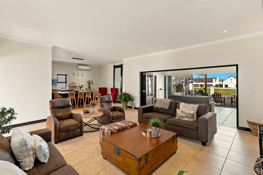 4 Bedroom Property for Sale in Croydon Vineyard Estate Western Cape